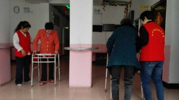 福州老人院電話 鴻博園養(yǎng)老院，周到的養(yǎng)老服務(wù)幫您安享晚年